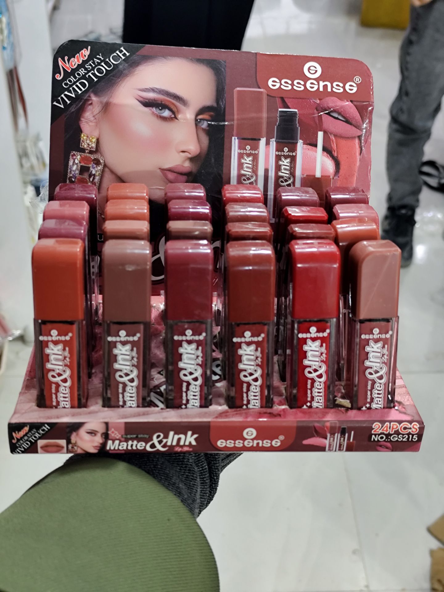 رژ مایع essense کدGs215